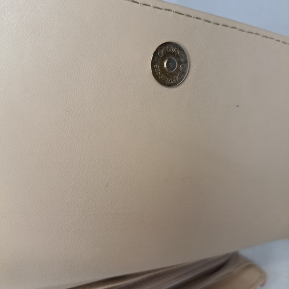 MARC New York wristlet tri-fold wallet Credit card holder Purple and flower. - Picture 8 of 11